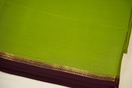 Parrot Green (Wine Border)